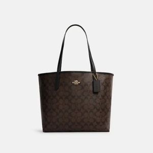 Coach Signature Tote
